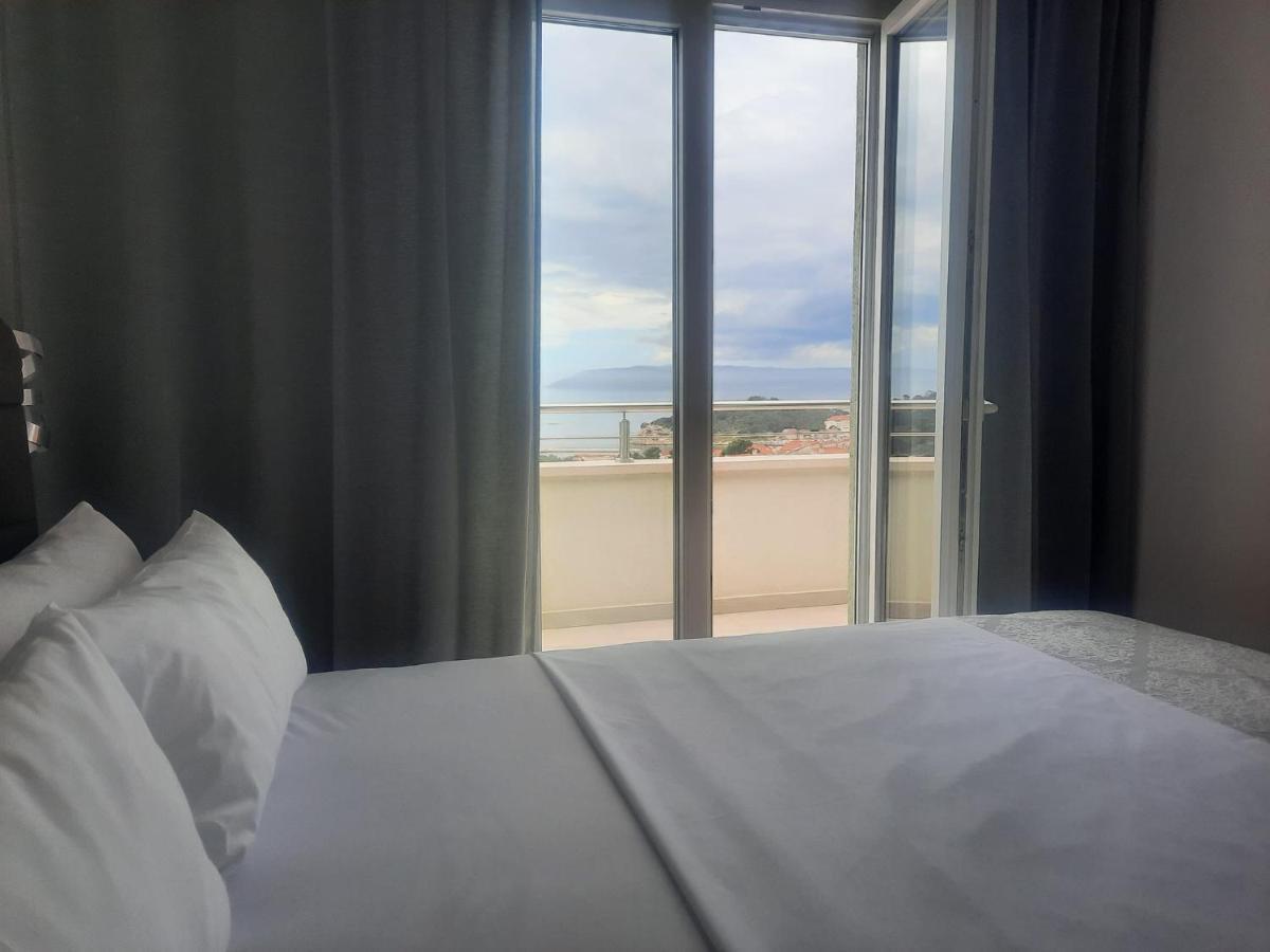 Apartment Anny De Luxe With Sea View Makarska Kültér fotó