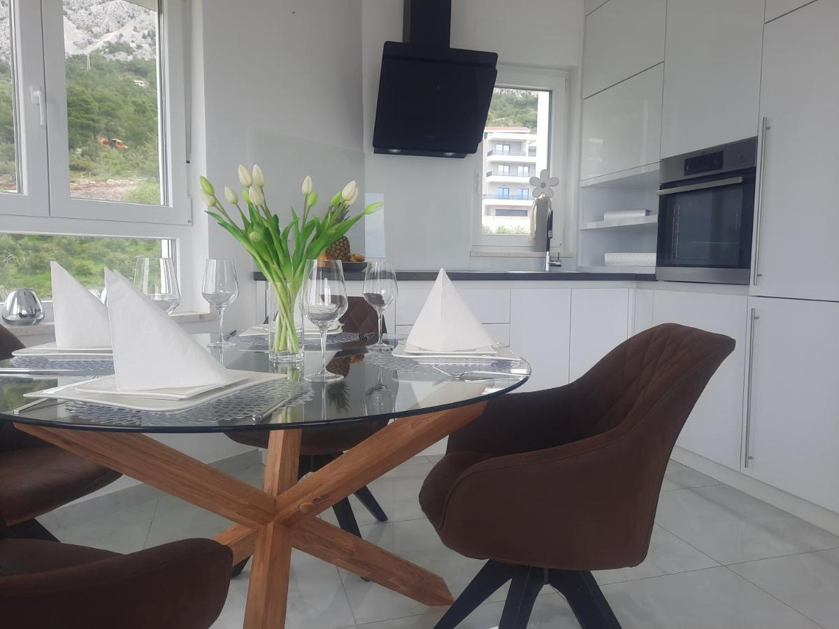 Apartment Anny De Luxe With Sea View Makarska Kültér fotó
