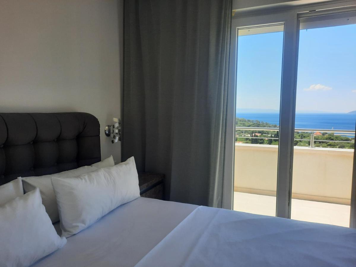 Apartment Anny De Luxe With Sea View Makarska Kültér fotó
